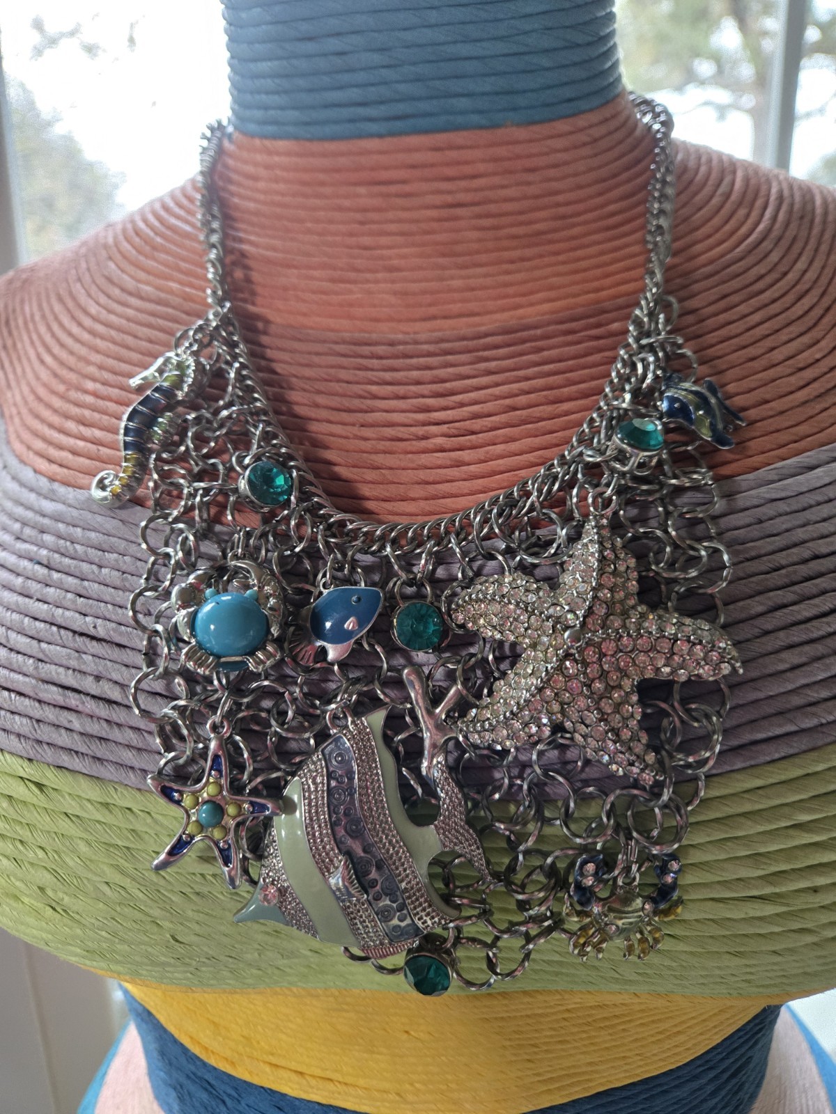 Under The Sea Vtg Silvertone Charm Necklace Fish Seahorse Crab Enamel Rhinestone