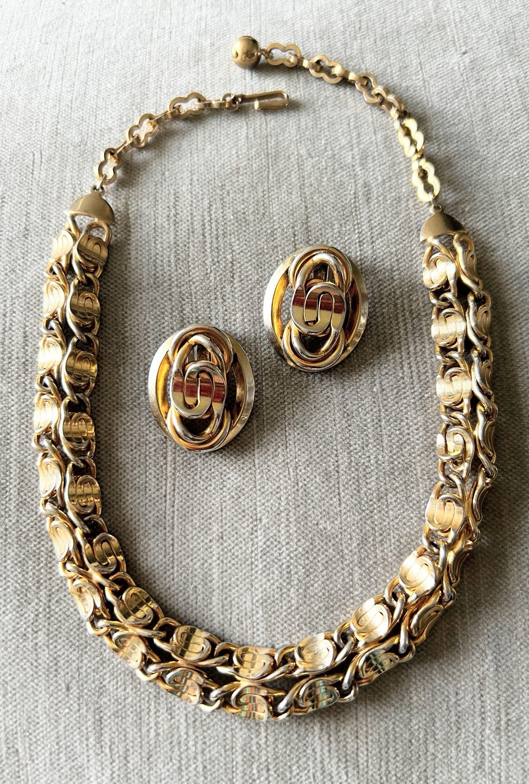 Vintage 1960s Gold Snail S-link Choker & Clip Earring (copy of Givenchy pattern)