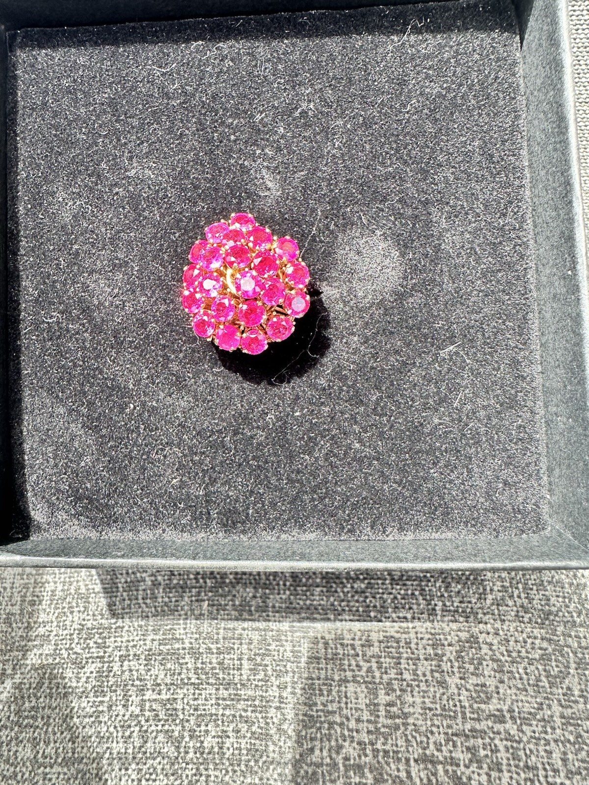 VINTAGE RARE FUSCHIA SAPHIRE COCKTAIL RING