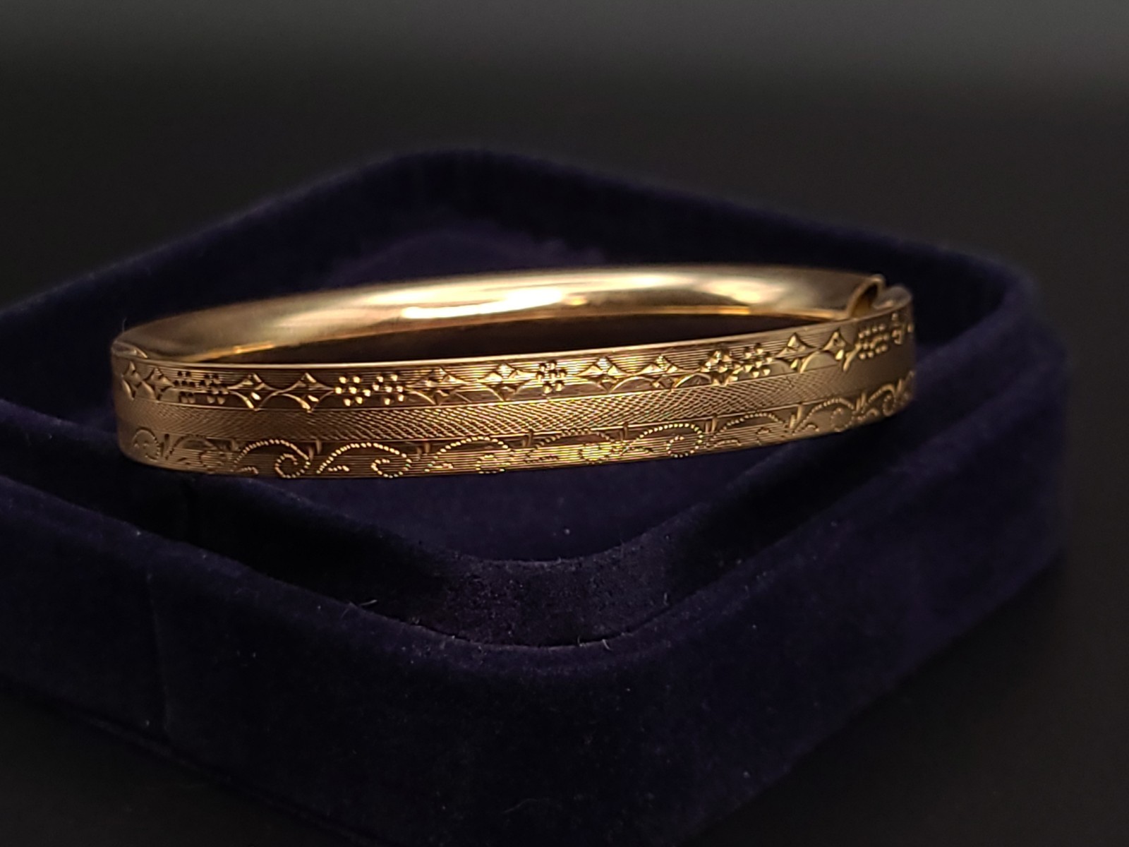 Antique Victorian SB Co Gold Filled Engraved Hinged Bangle Bracelet Floral