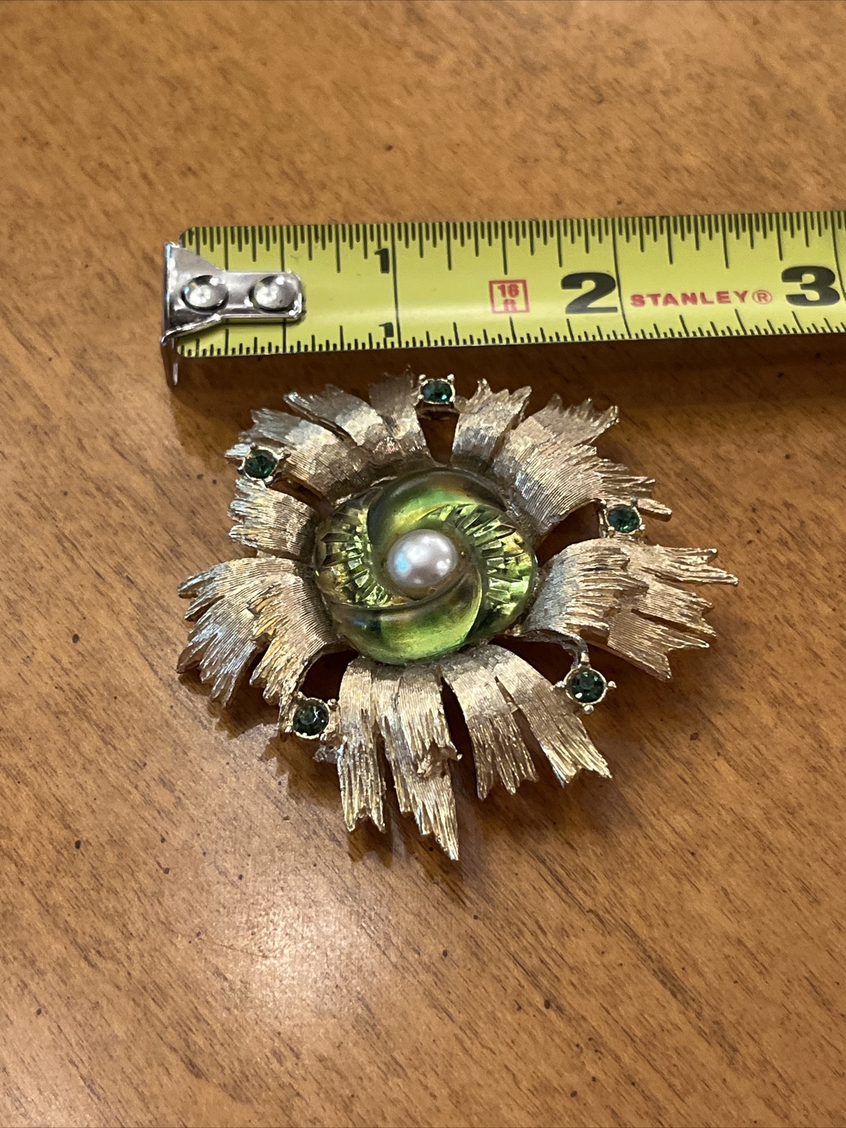 Rare Vintage EDLEE Green Art Glass Pearl Rhinestone Chunky Gold Tone Brooch 1947