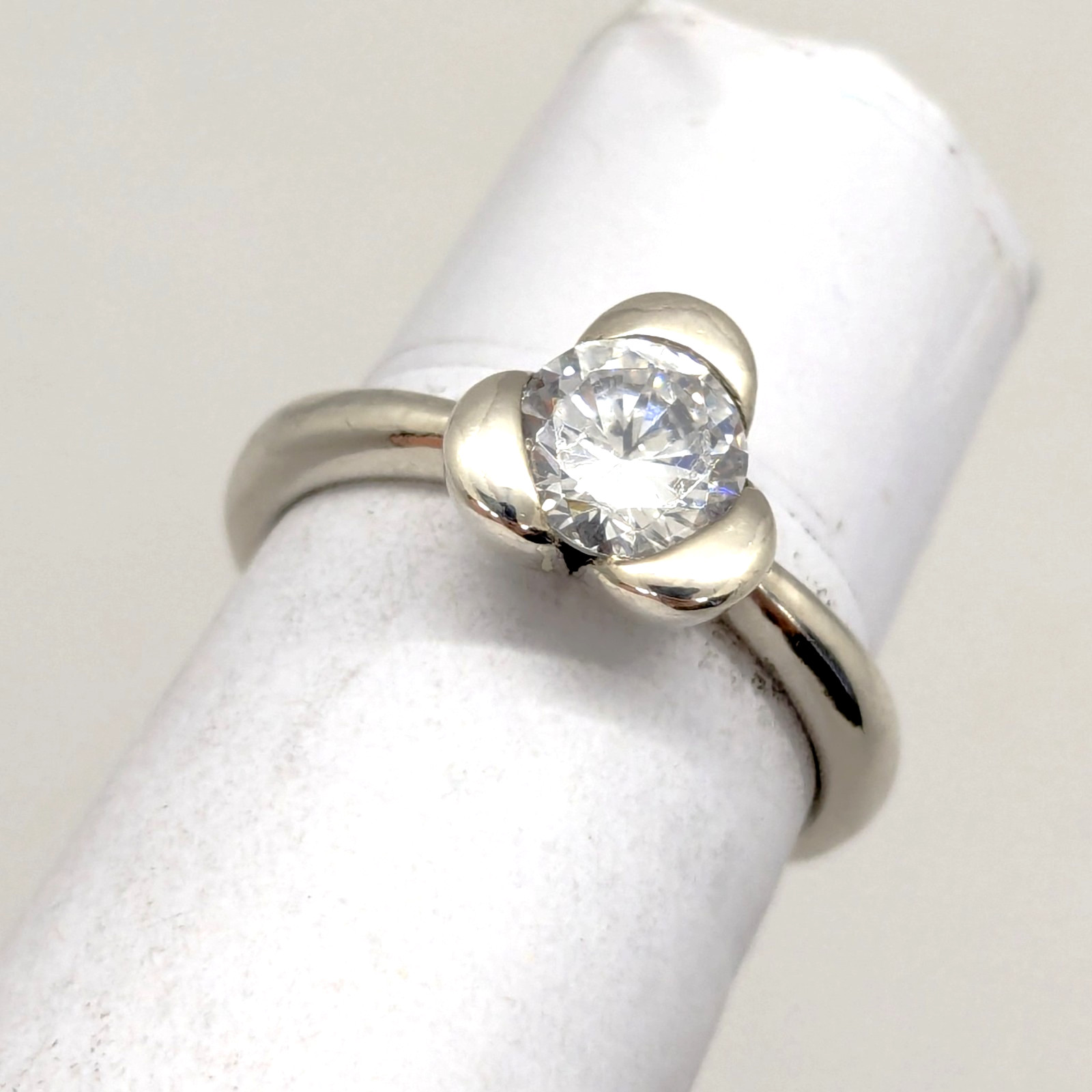Vintage Elegant RING Silver 925 with Bright Stone -size: 6.5US (16.7mm)| UA #126