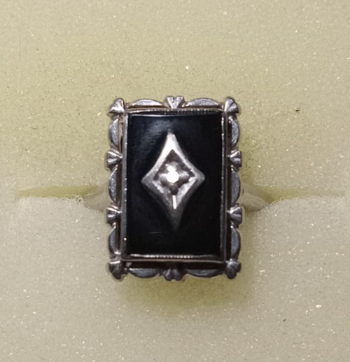 Vintage ESTATE 10k White Gold Onyx & DIAMOND Ring–Size 5
