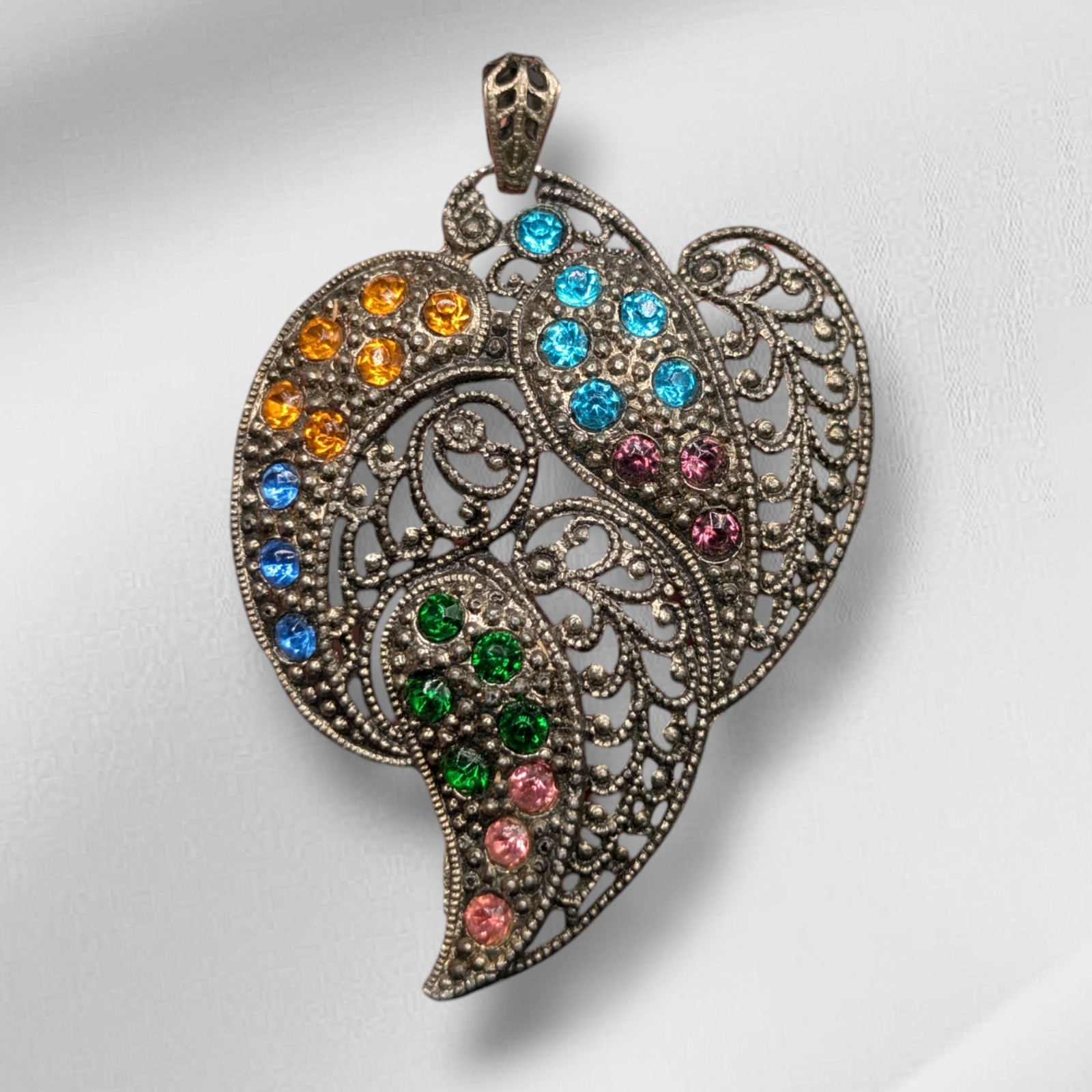 Vintage L/N Little Nemo Rhinestone Filigree Pot Metal Pendant For Necklace