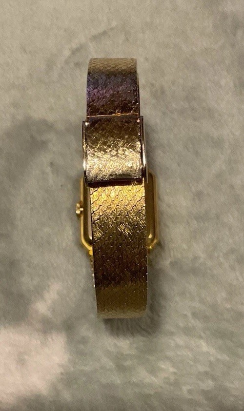 Vintage Geneva Quartz Wristwatch Gold Tone Case And Band