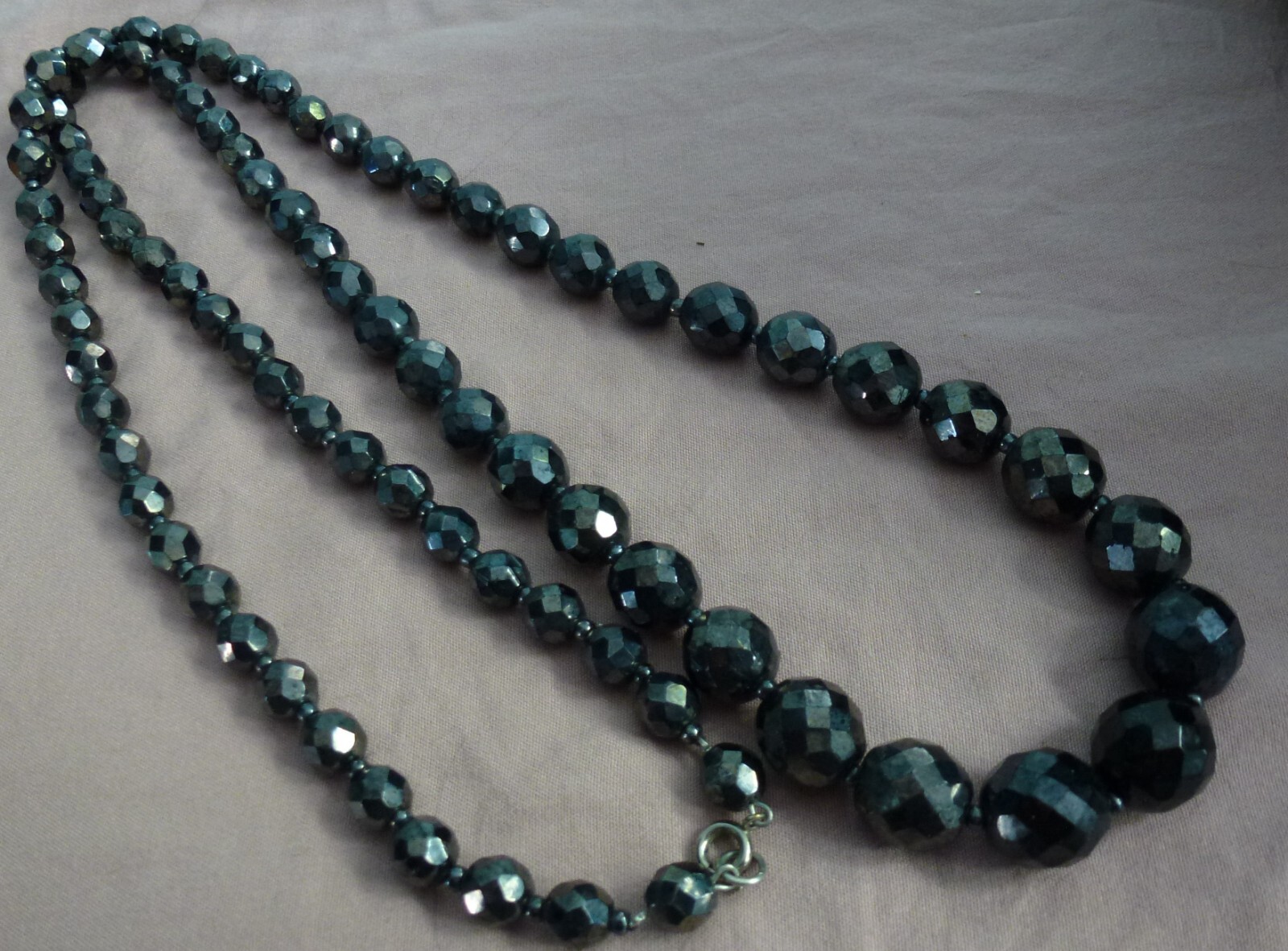Vintage Irridescent Graduated Dark Grey Crystal 35″ Necklace