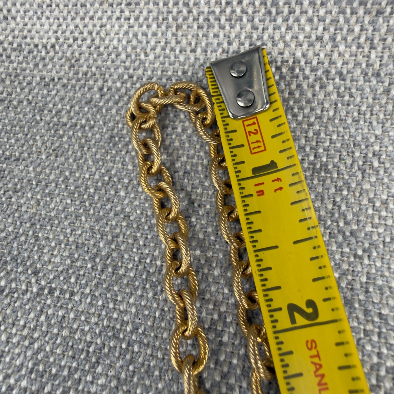 Vintage Necklace Tassel Pendant Textured Gold Tone Links 36 Inches
