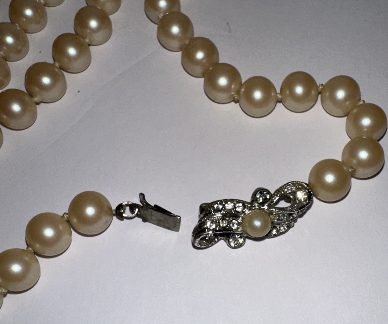 Faux Pearl Necklace Hand Knotted Cream Pearls 32″ Silver Tone & Diamanté Clasp