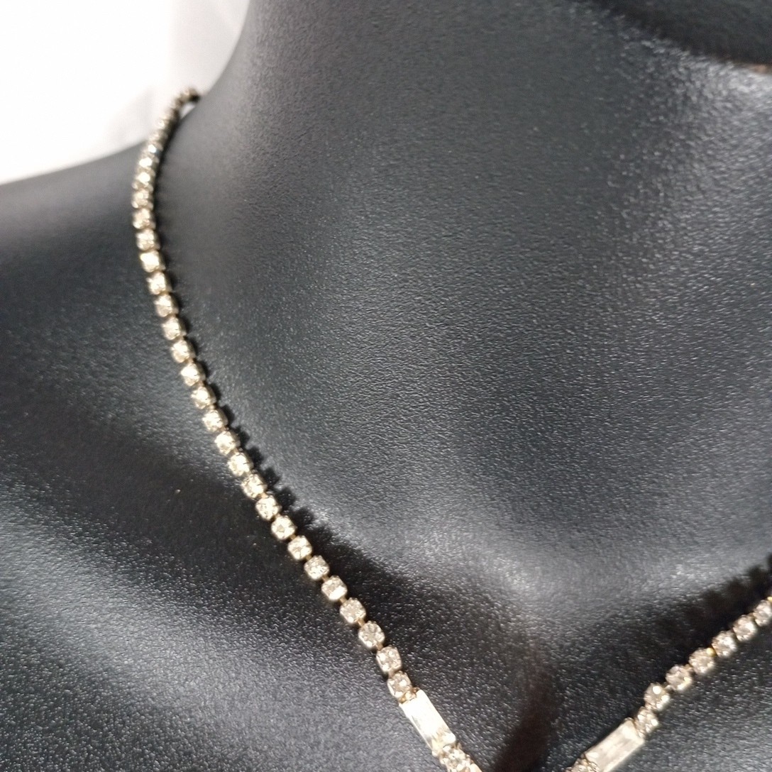 Vintage Clear Rhinestone V Necklace Baguette Accent Tennis Necklace 14″