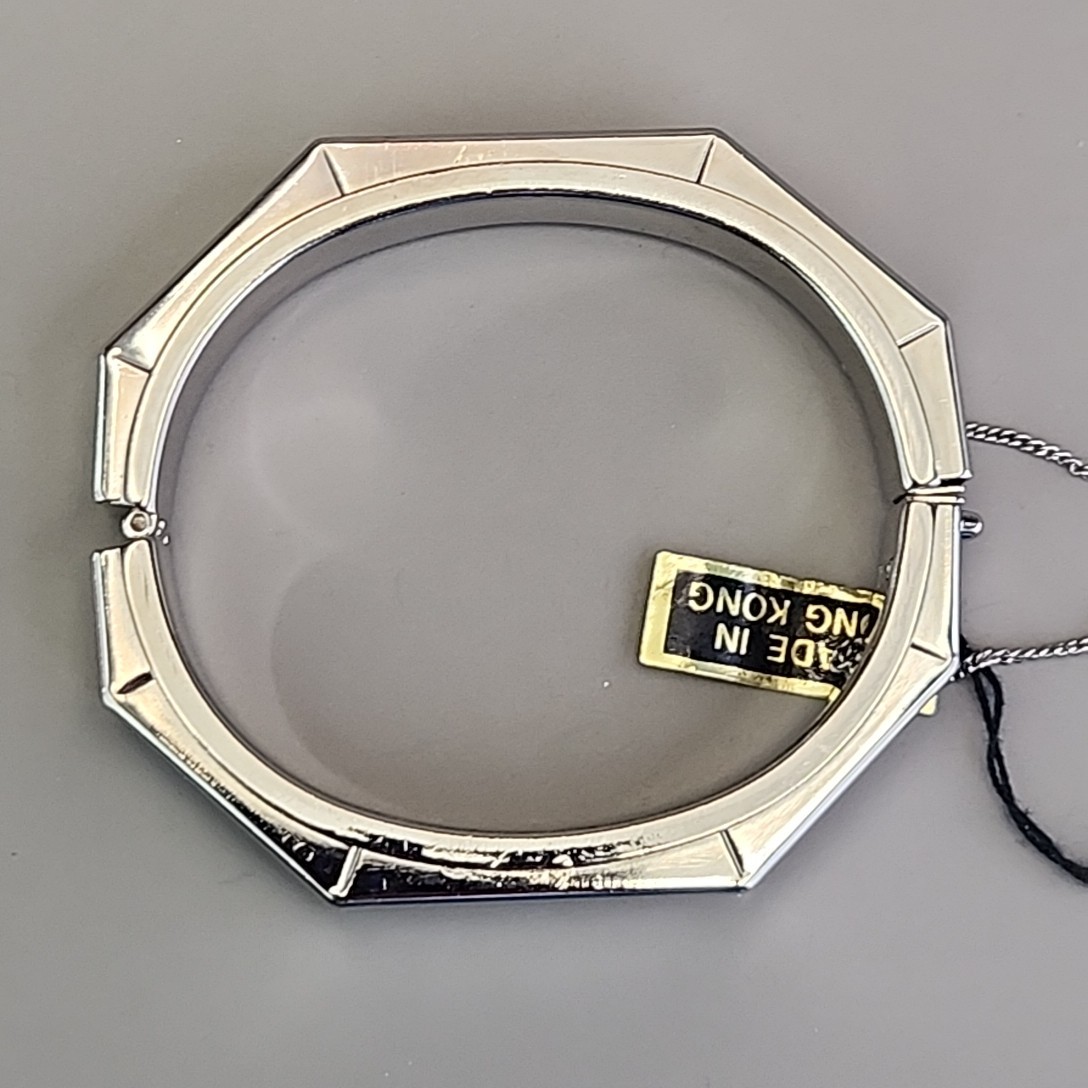 Vintage Hinged Bangle Bracelet Octagon Silver Tone Hong Kong Safety Clasp 6.5″
