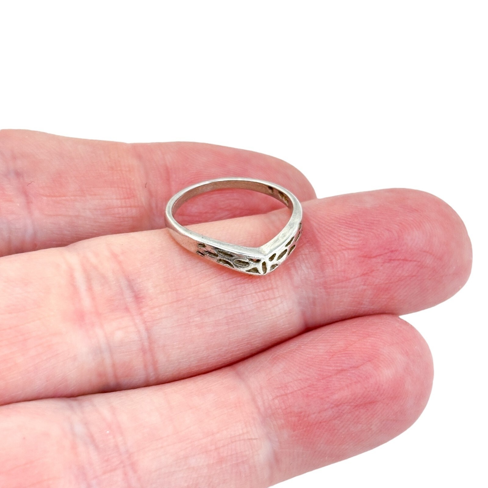 Vintage Sterling Silver 925 Filigree Chevron Band Ring Size 5.5