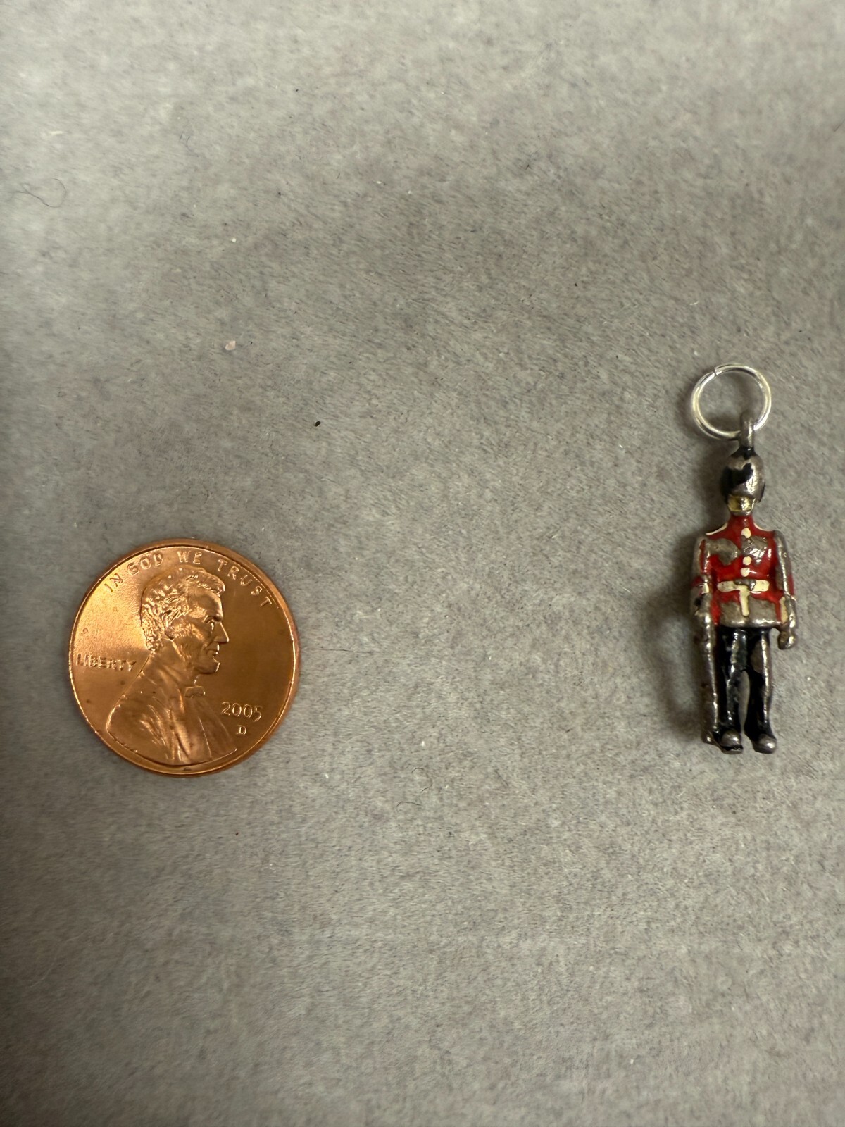 Vintage British Queen’s Guard Multicolor Enamel Collectible Charm Pendant 2763