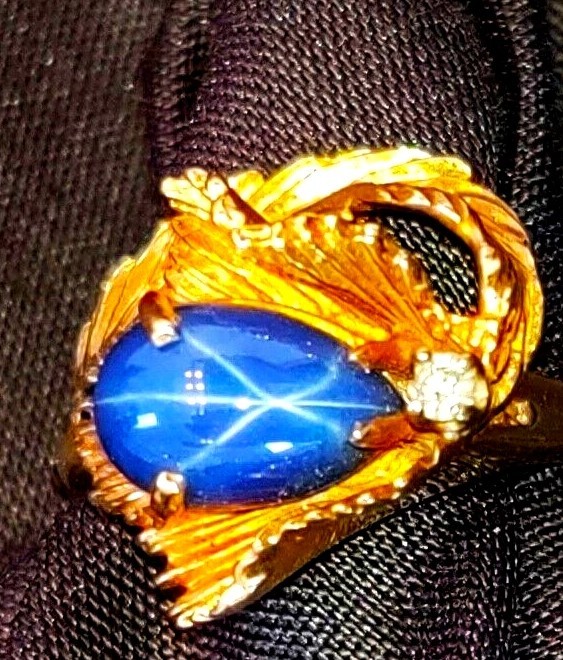 VINTAGE 14K GOLD BLUE STAR SAPPHIRE CABOCHON DIAMOND RING STUNNING!
