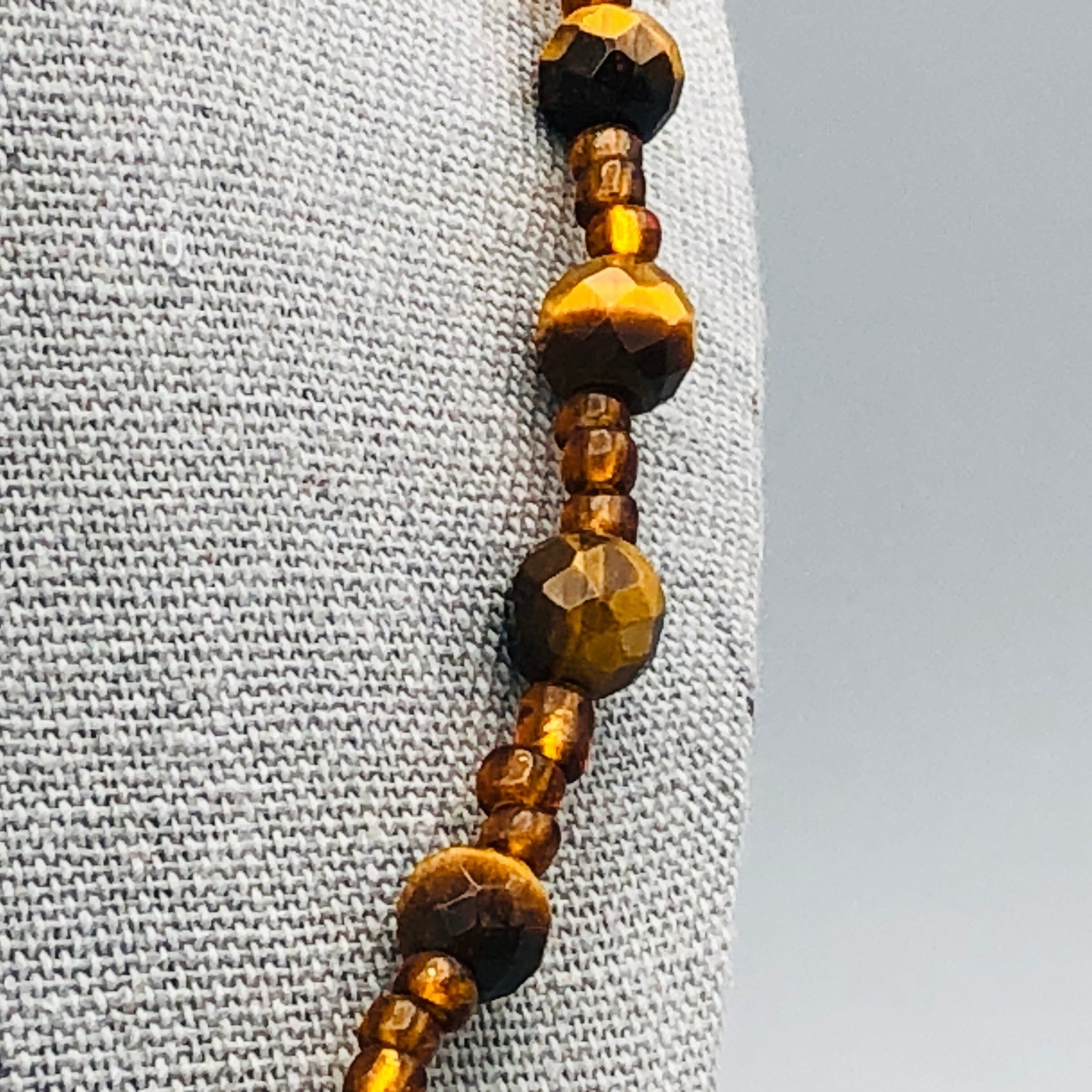 Vintage Genuine Tigers Eye Stone Necklace 20″ Golden Brown Faceted 15mm Beads