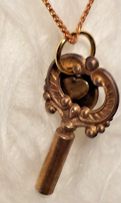 Vintage Key Pendant Necklace Love / Heart Pendant Necklace Charm Chain 26″
