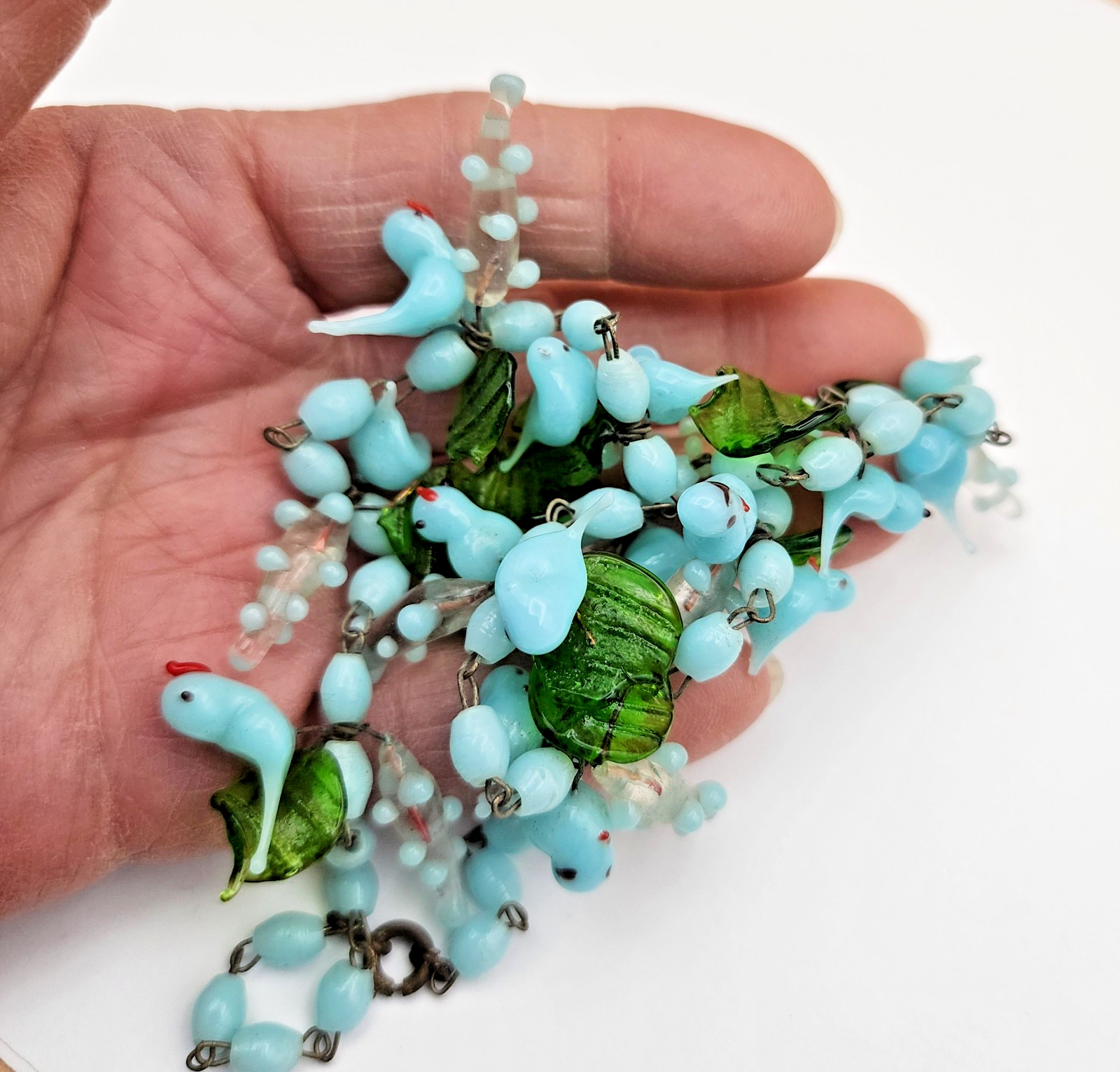 Lovely Vintage Blown Glass Neckless w Birds & Flowers (1670)