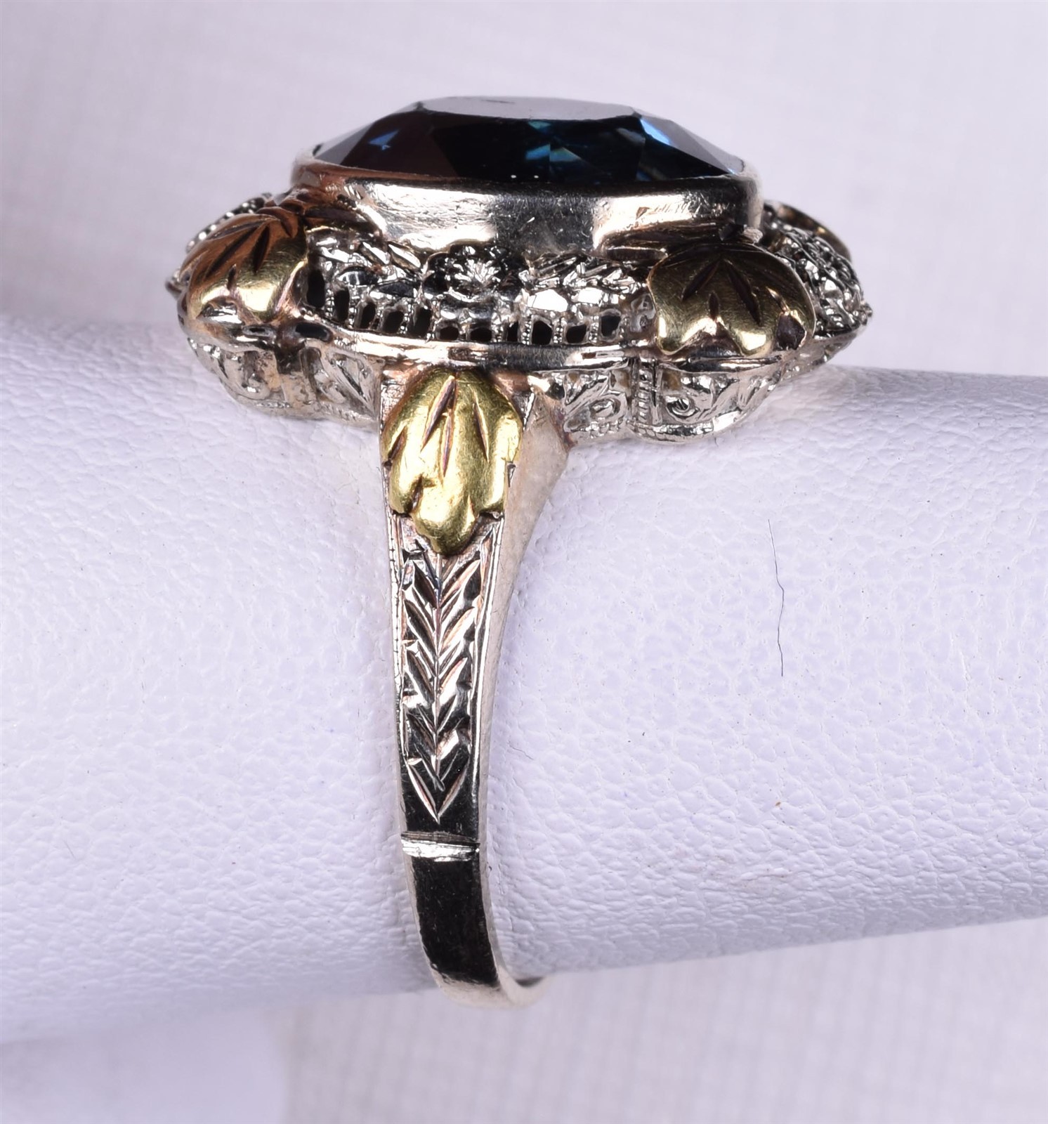 Vintage 14K White Gold Filigree Ring Yellow Gold Leaves Synthetic Spinel Size 7