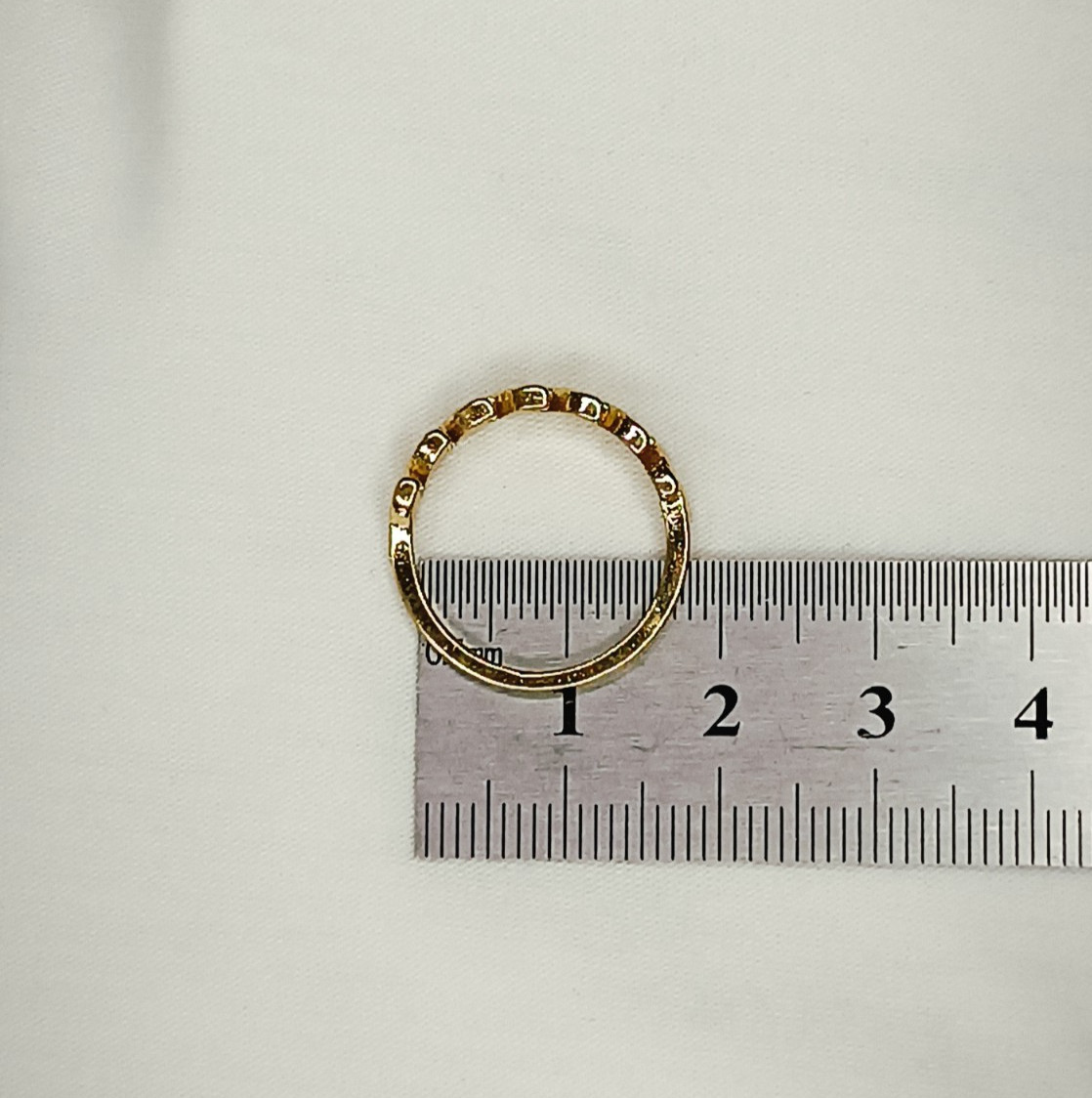 Vintage Leaf Ring – Size 5.5 – Gold-Tone Metal Alloy – Nature-Inspired Design