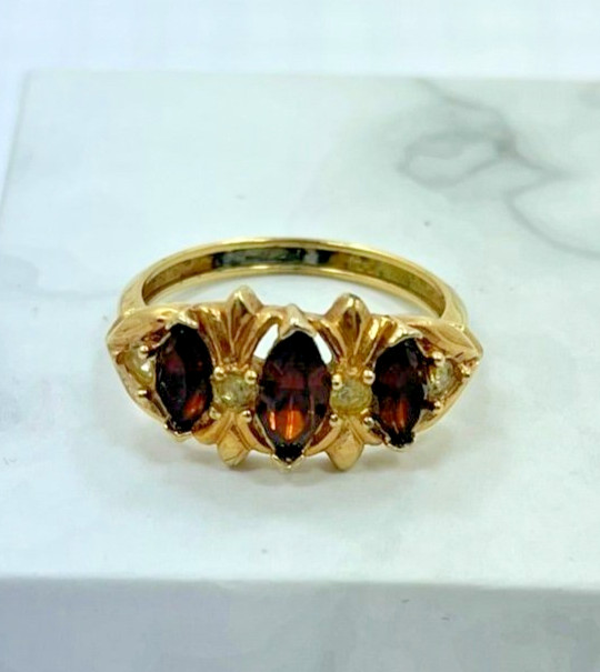 1973 Avon Royal Occasion Topaz Rhinestone Gold Tone Ring Size 7.5
