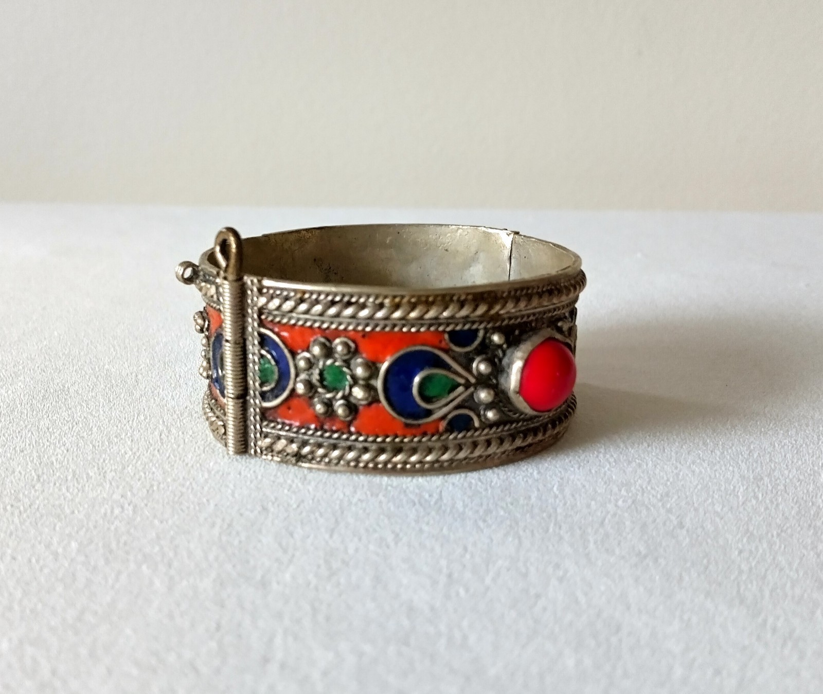 Vintage 1940s Berber Kabyle Enamel & Red Coral Bangle Bracelet