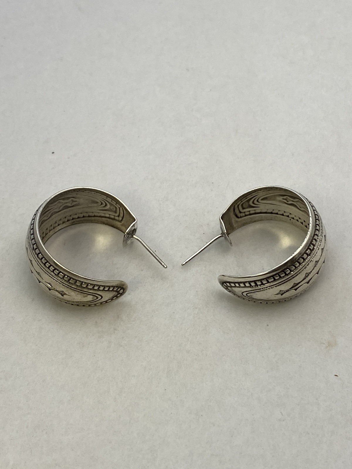 Sterling Silver Hoop Earrings Stamped Design 1″ x 5/8″ 9.7 g Pierced Post