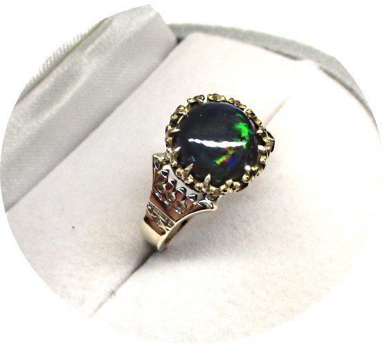 Gorgeous BLACK OPAL – Natural Multi Color – 14k c1940s Vintage Yellow Gold Mtg