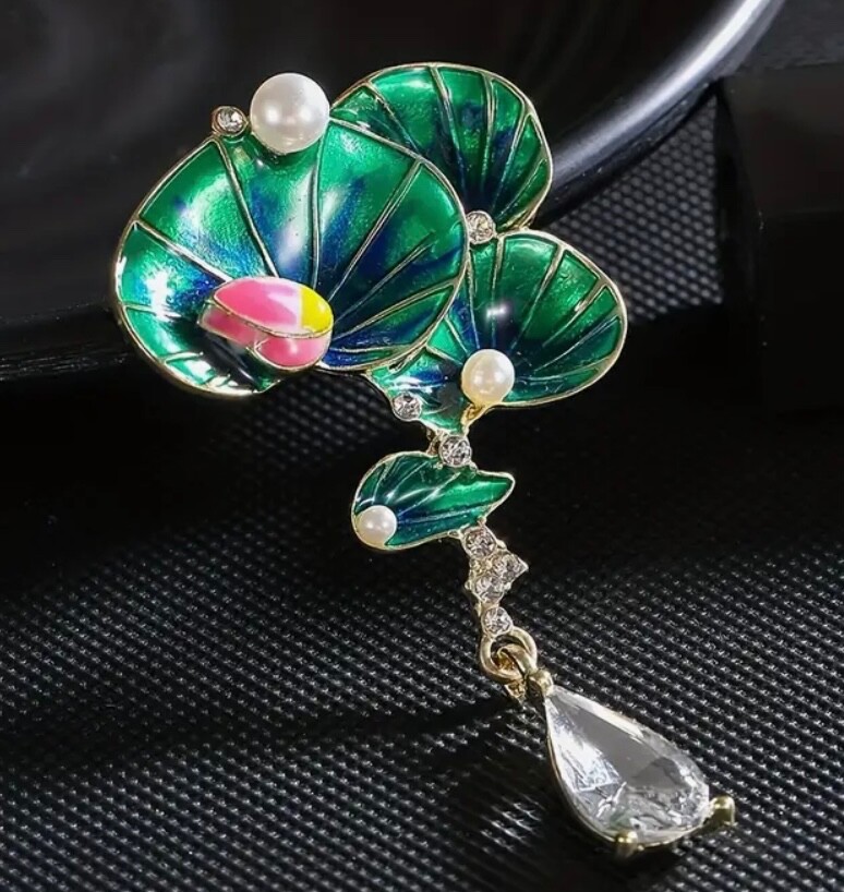 Costume Jewelry Chinese Style Lotus Brooch, Zinc Alloy with Imitation Pearl