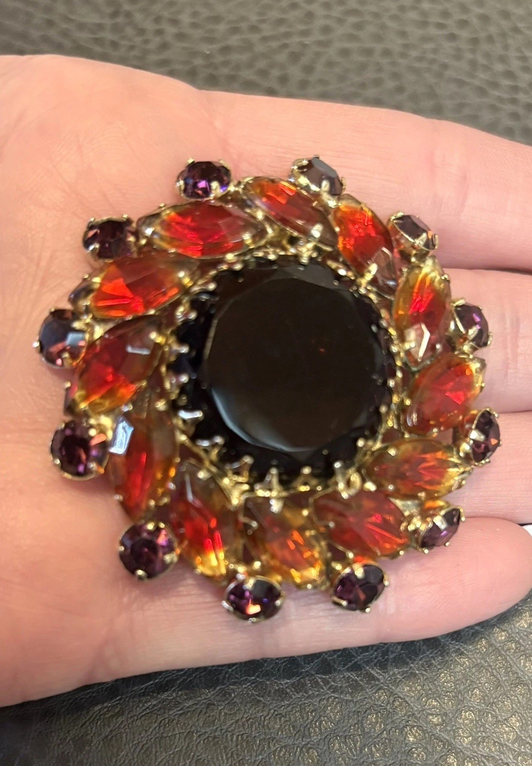 High End Dog Tooth Prong Set Crystal Red Givre Rhinestones Vintage Estate Brooch