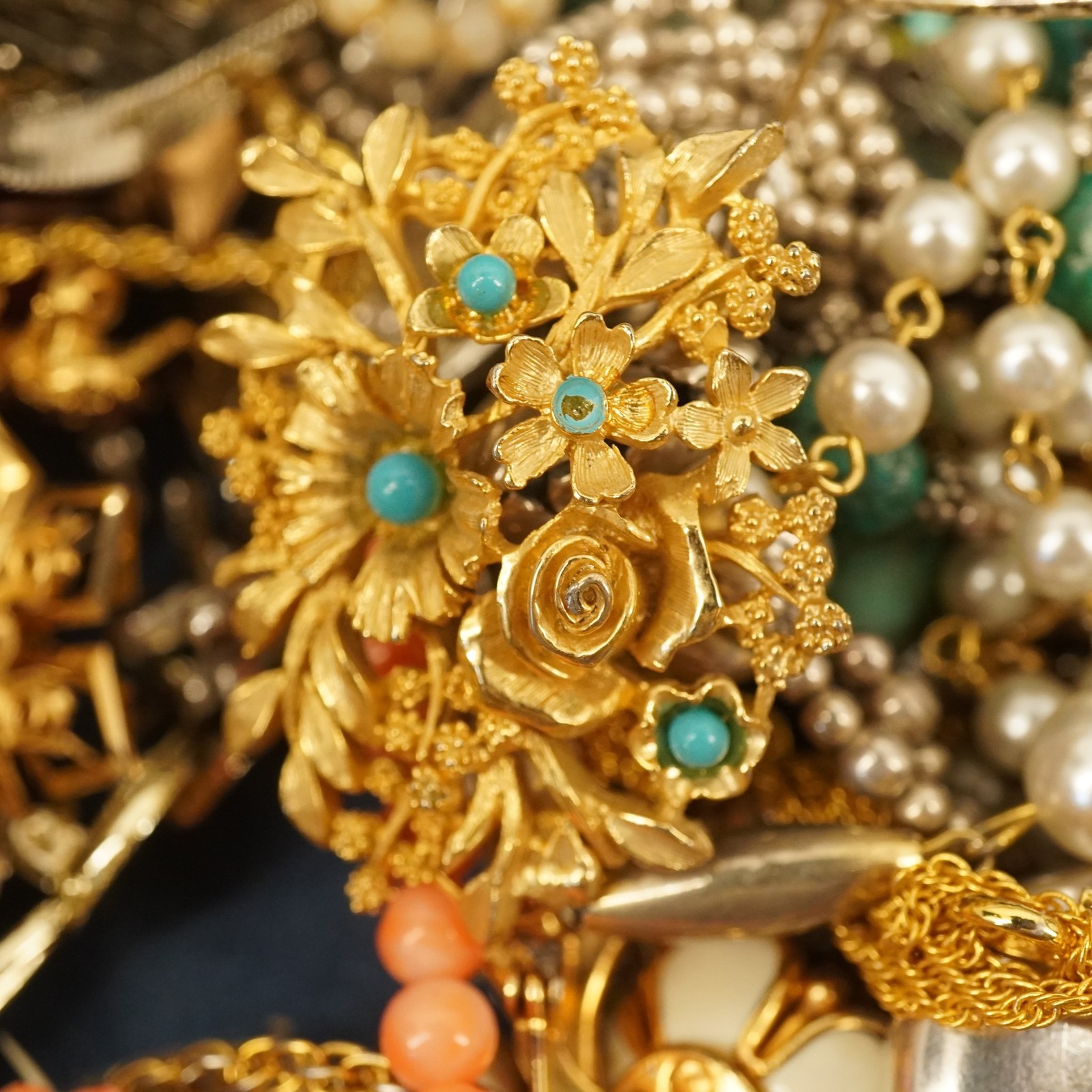 10lb Lot of Assorted Costume Jewelry, Modern & Vintage Much Wearable