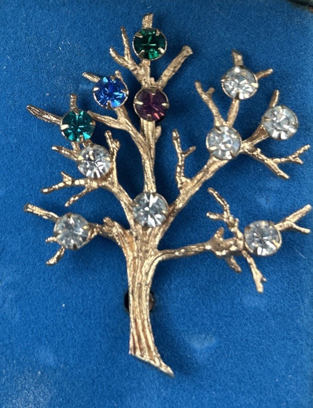 Vintage Sarah Coventry “Mother’s Pin” (1969) Brooch