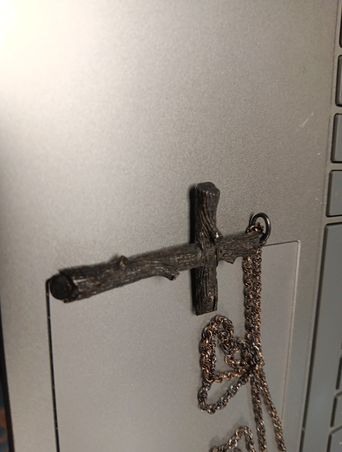 CROSS PENDANT CHAIN NECKLACE