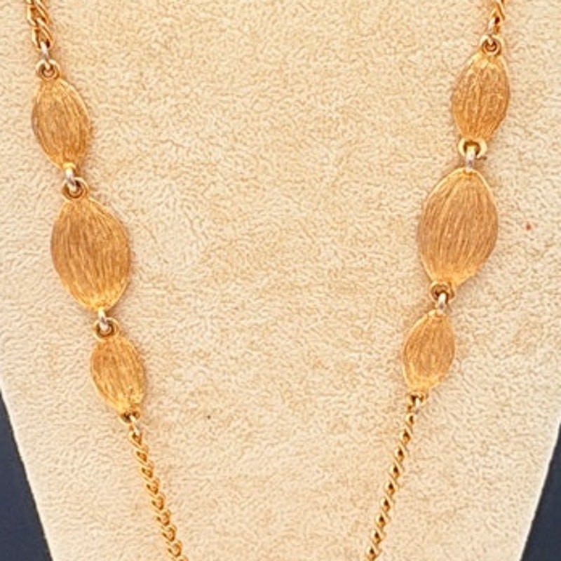 Vintage Gold‑Tone Tassel Necklace Oval Stations 1990s Fashion Jewelry