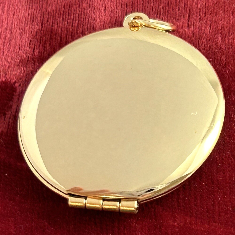 Vintage Locket Pendant Gold Tone Metal Jewelry Round Locket Charm