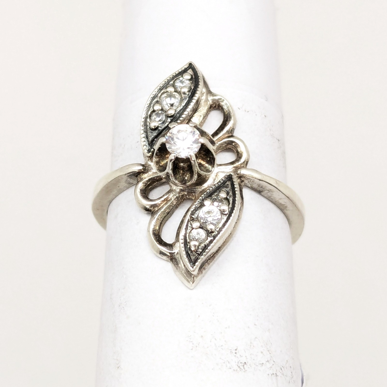 Vintage Elegant RING Silver 925 with Chic Bright Stone -size: 6.75US (17mm) #123