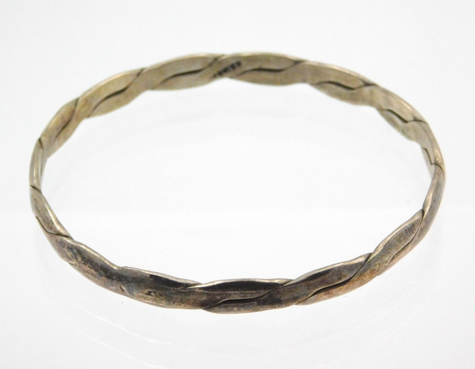 Vintage Mexico Silvertone Alloy Metal Braid Bangle Bracelet 8 1/8 Inches 16.4G