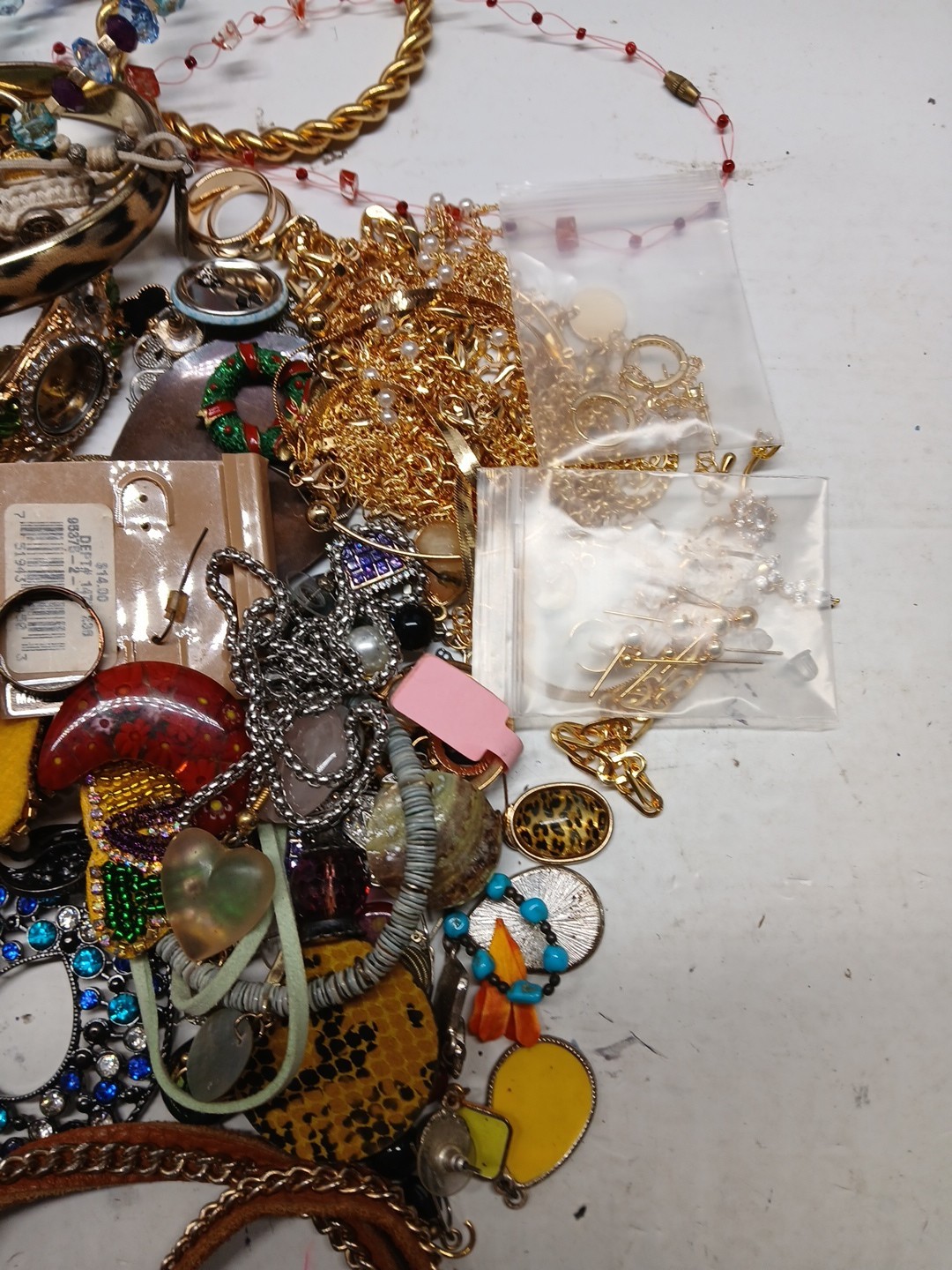 Huge lot Of Jewelry Watches Pearls & More Some new And Used unsearched Lot 6lbs