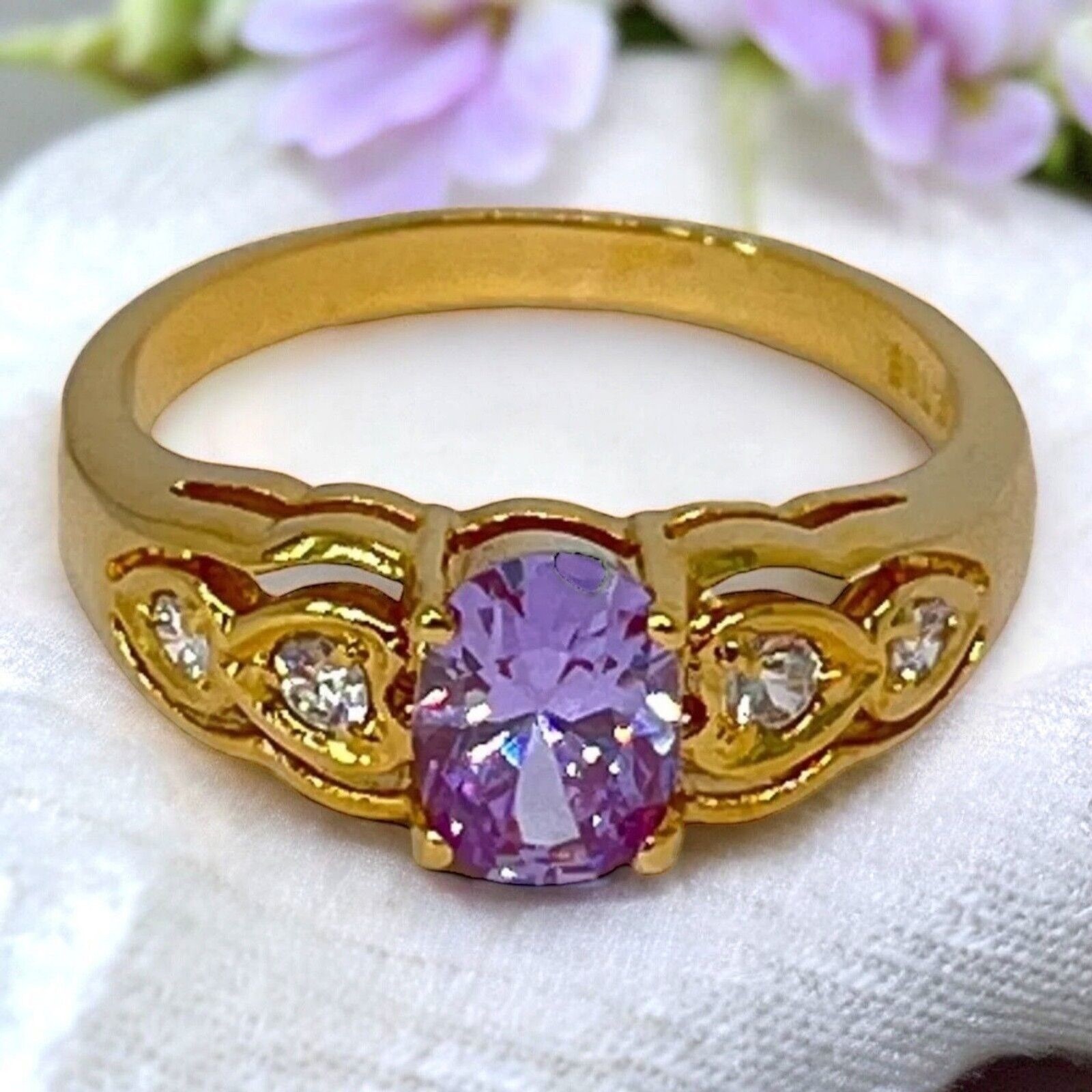 Vintage 1980s Ring Size 4 Lavender CZ Prong Set Gold Plated Band – 14J
