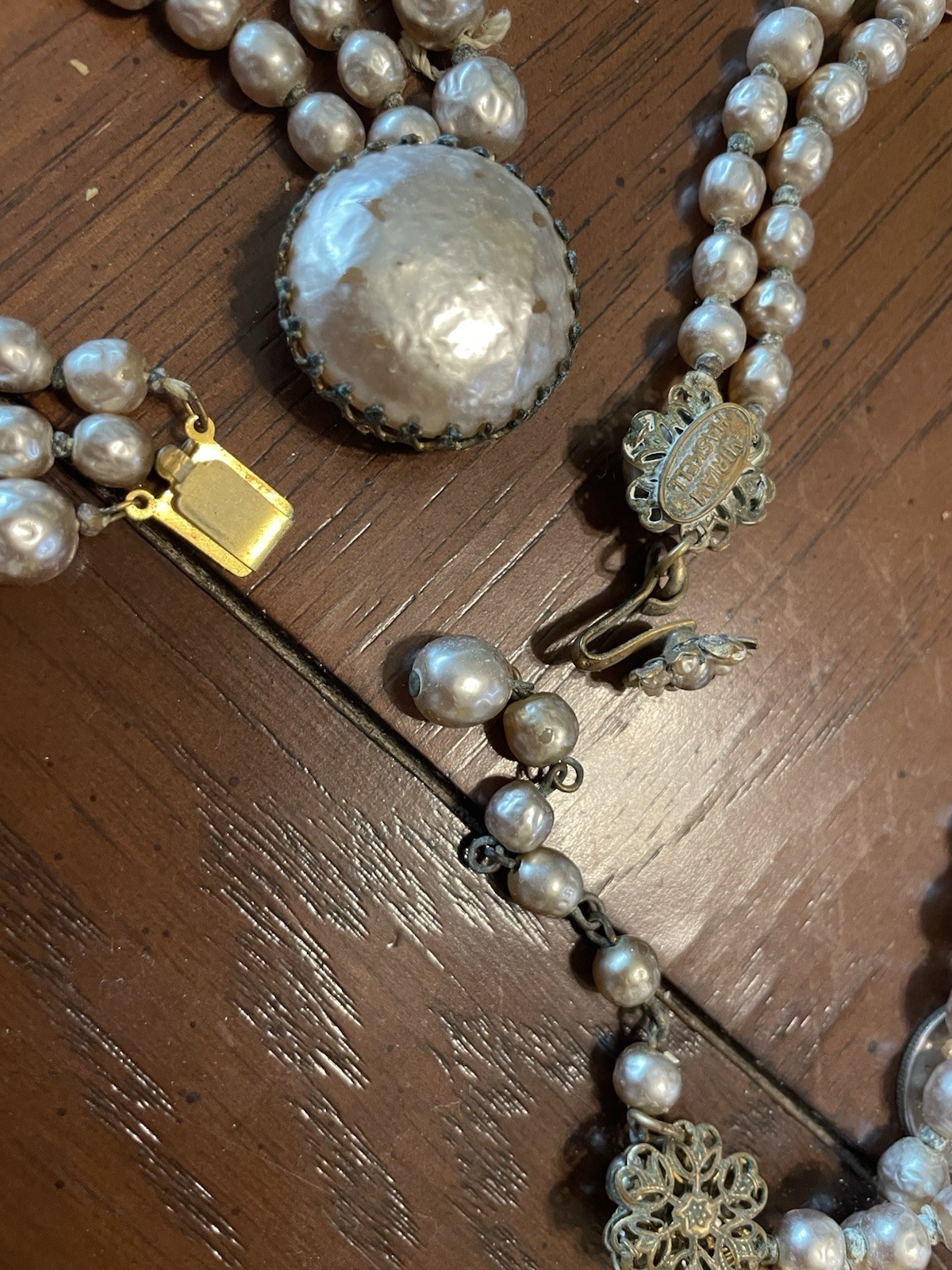 MIRIAM HASKELL Vtg Faux Baroque Graduated 2 str Gray Pearl Necklace & Bracelet