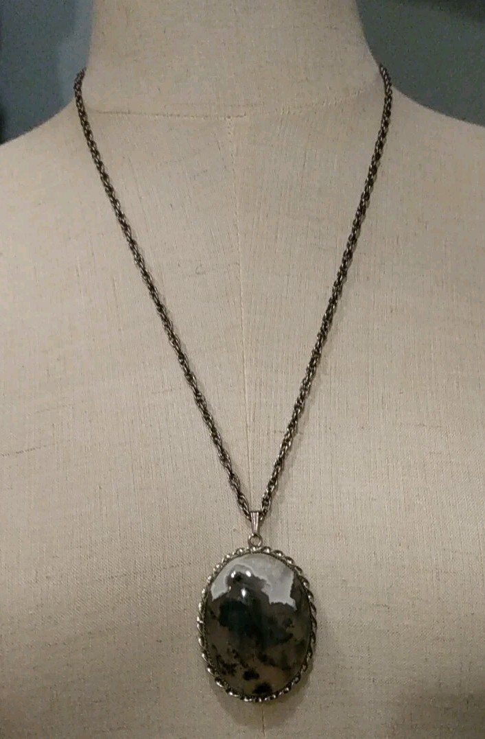 Vtg 1970s Oval Pendant Cabochon Necklace Grey Green Clear Agate? Large Groovy