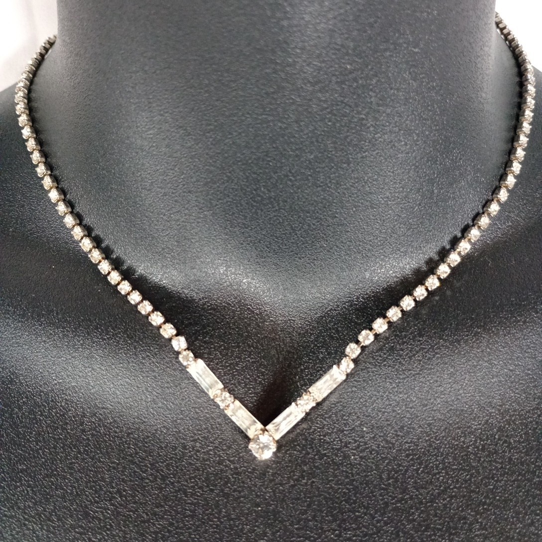 Vintage Clear Rhinestone V Necklace Baguette Accent Tennis Necklace 14″