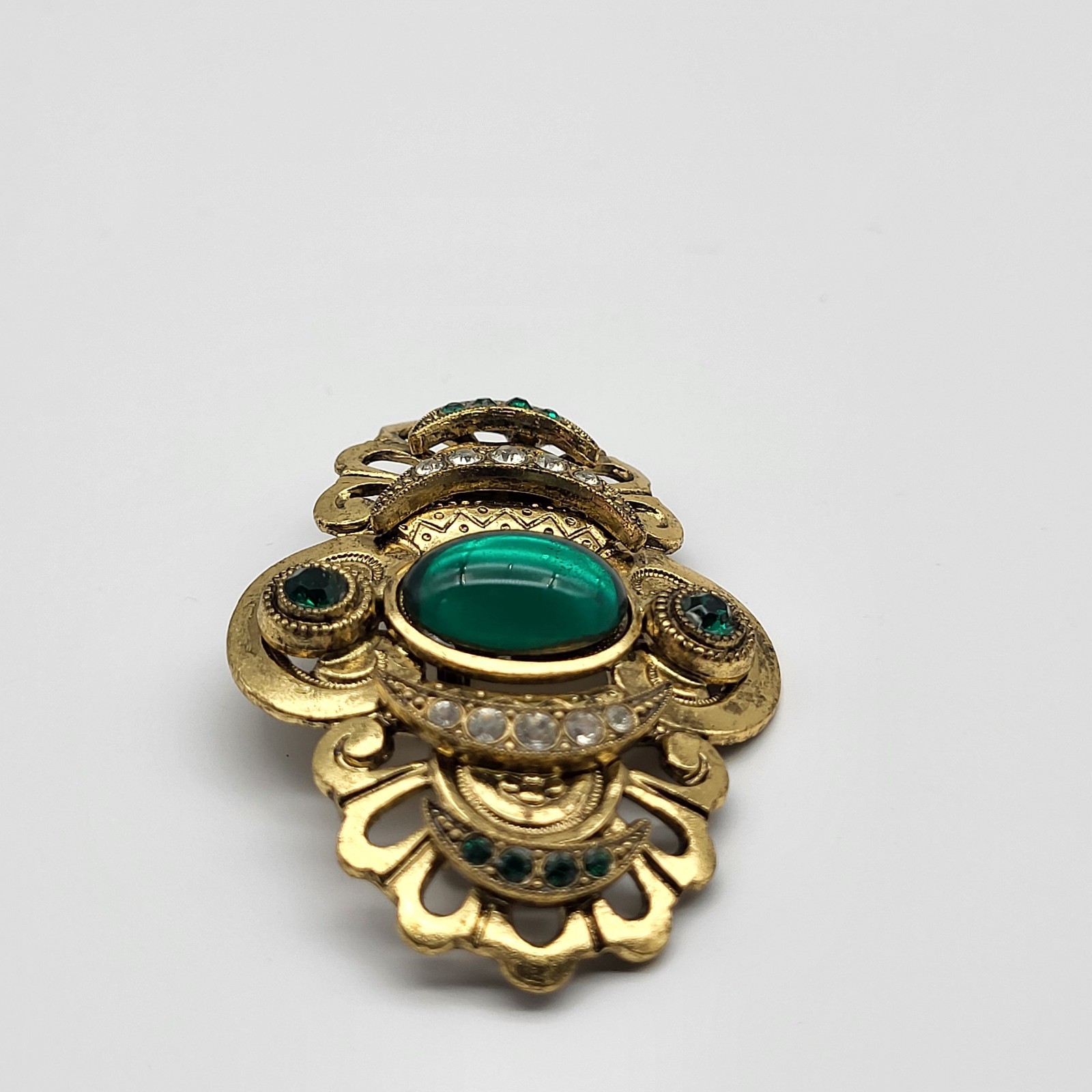 Stunning Victorian Revival Gripoix Green Glass Brooch Pin Unsigned estate
