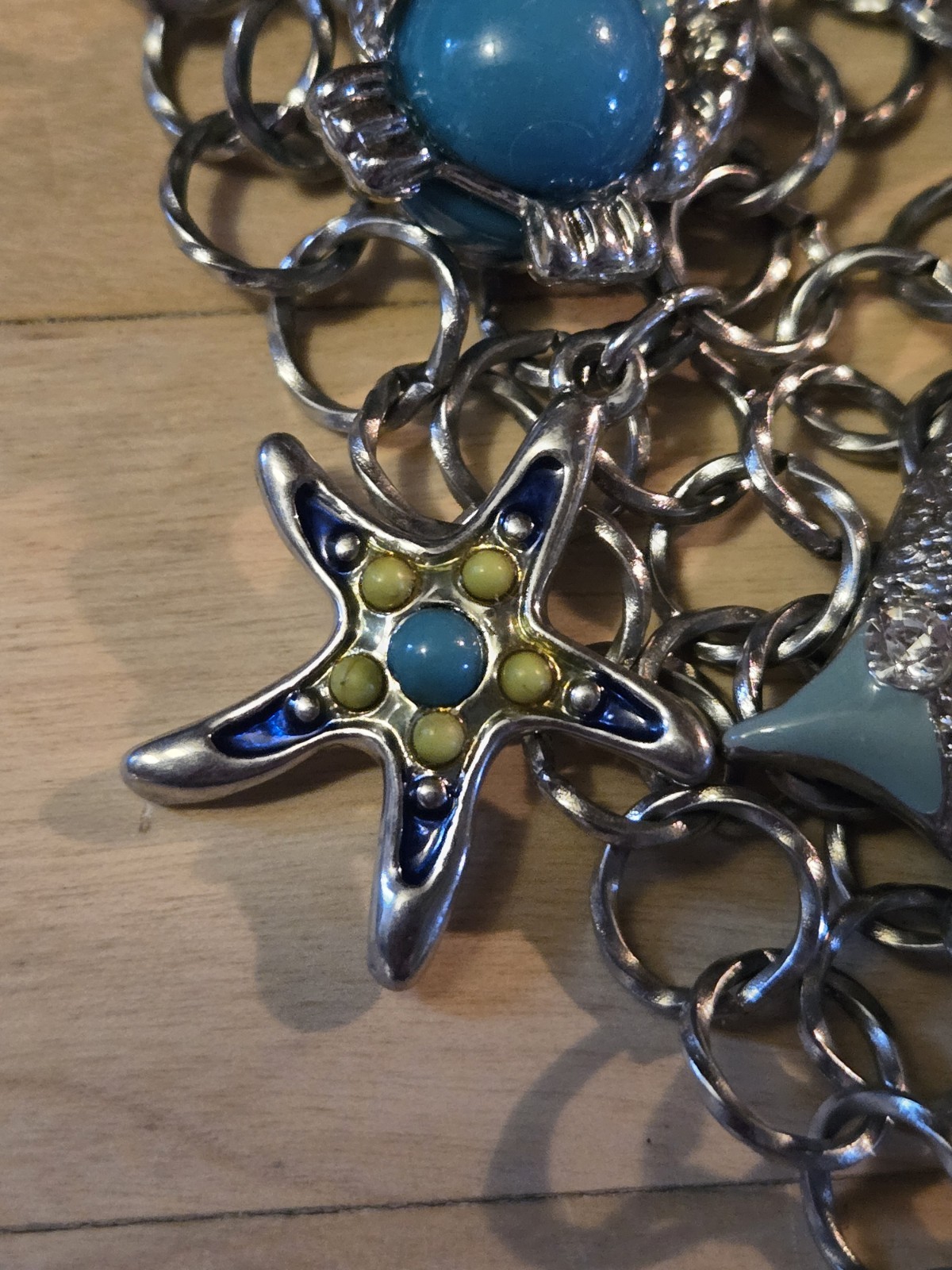 Under The Sea Vtg Silvertone Charm Necklace Fish Seahorse Crab Enamel Rhinestone