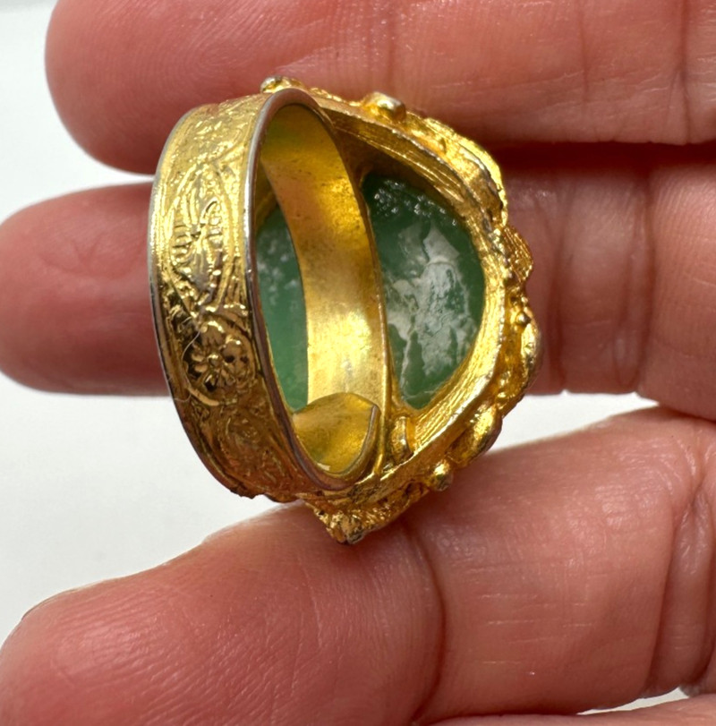 Vtg Matte Gold Tone Flower Daisy Monet Earrings & Green Faux Jade Cabochon Ring