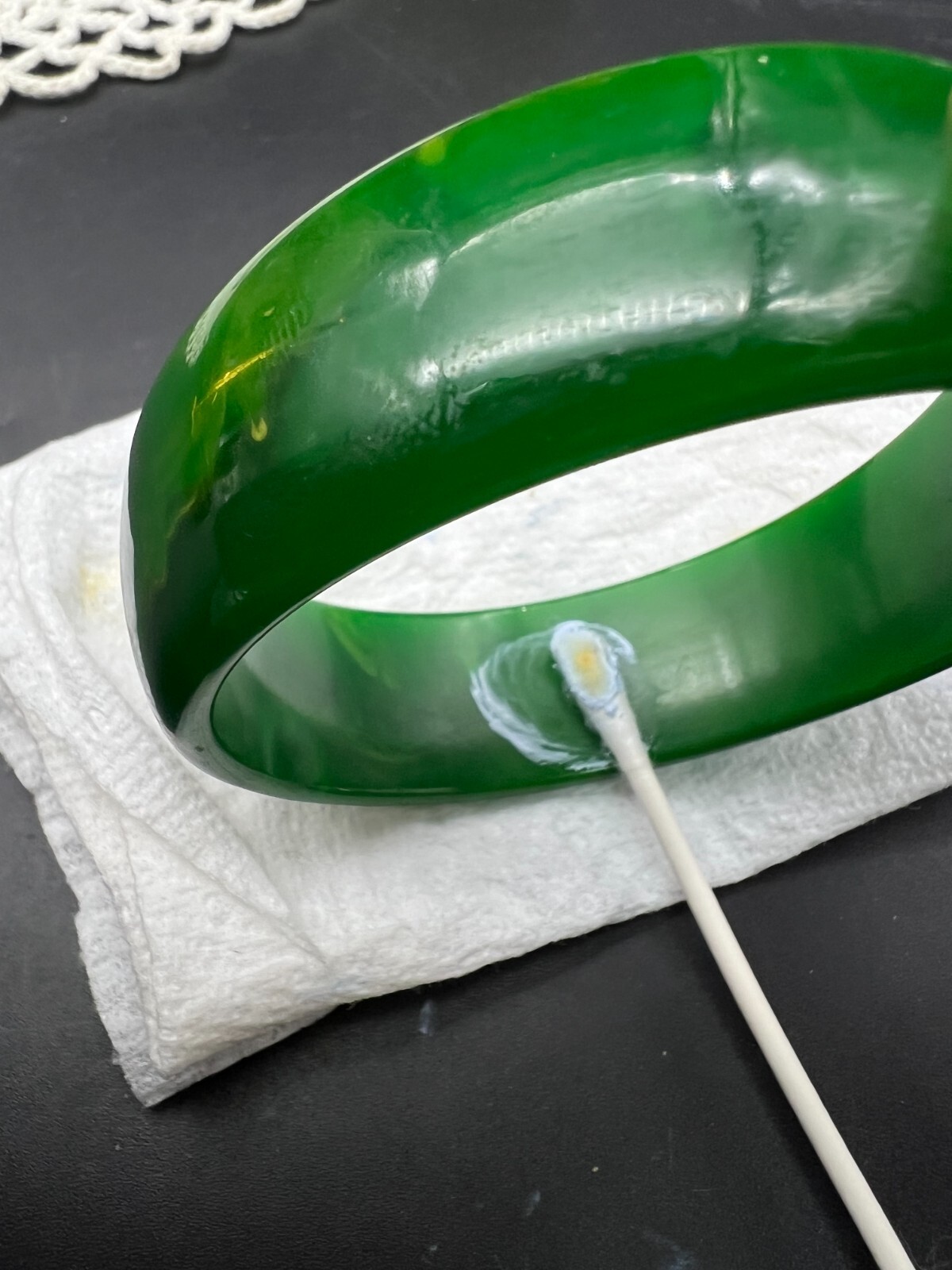Vintage Celery Green Bakelite Bangle Bracelet Tested 30g