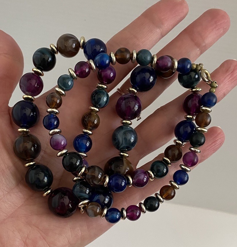 VTG Lucite Acrylic Beaded Graduated Necklace In Blue Brown Gold Tone Purple 24”