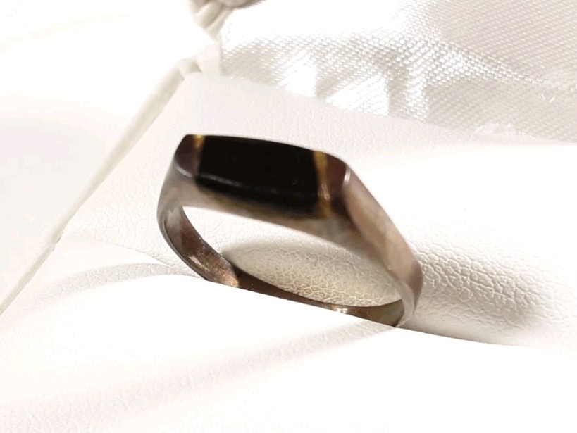 VINTAGE STERLING SILVER STACK STYLE ONYX SIZE 7.5 RING 2.3g AS IS