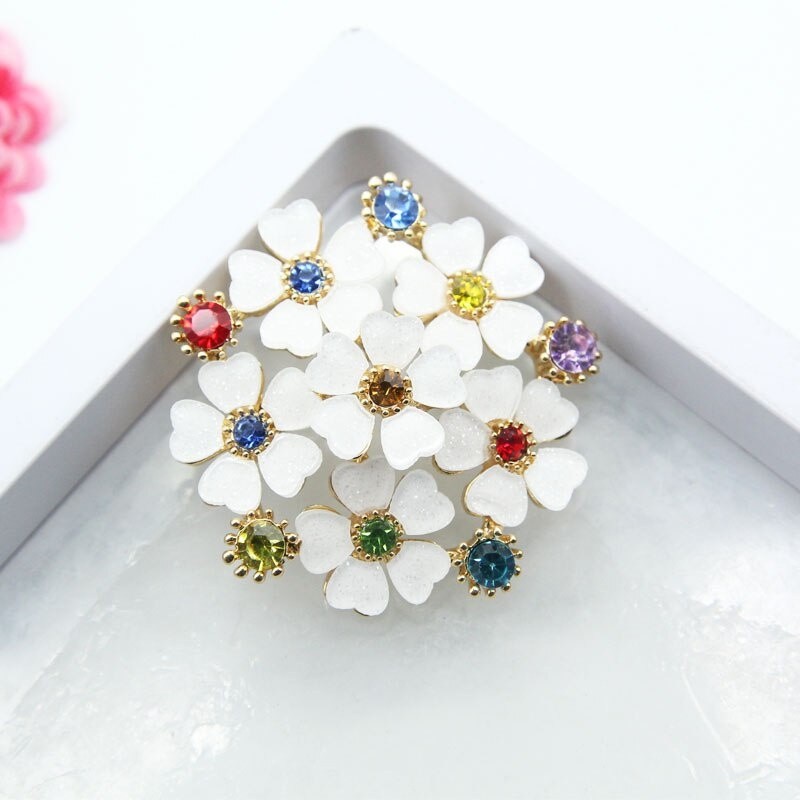 Fashion White Floral Flower Brooch Colorful Rhinestone Pin Women Dress Gift