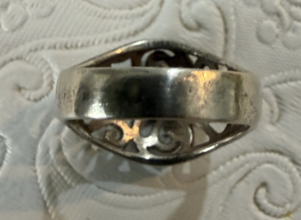Vintage Sterling Silver Dome Filigree Ring Openwork Scroll Swirl Size 6.25 Band