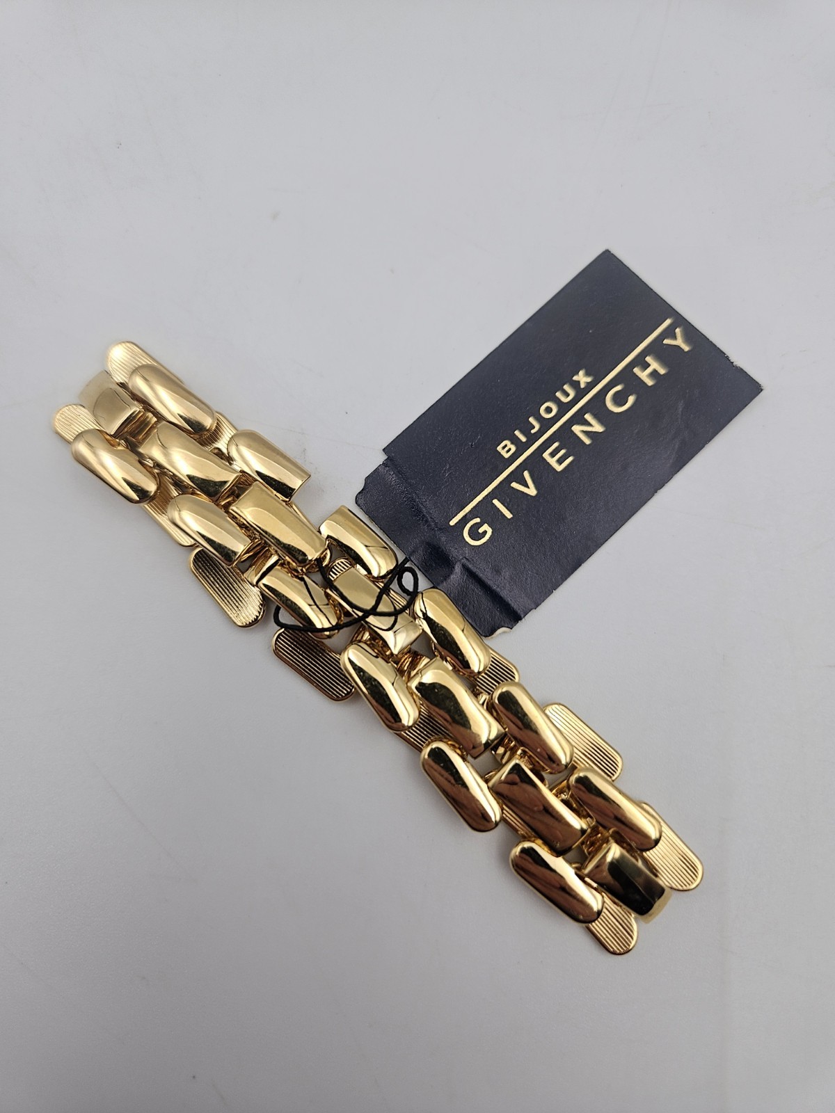 Vintage Bijoux Givenchy Gold Tone Panther Link Bracelet 8″