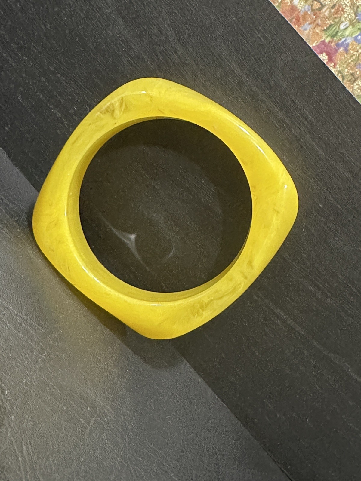 Marbled Yellow Acrylic Lucite Square Shaped Bangle Bracelet Sz 8.25″